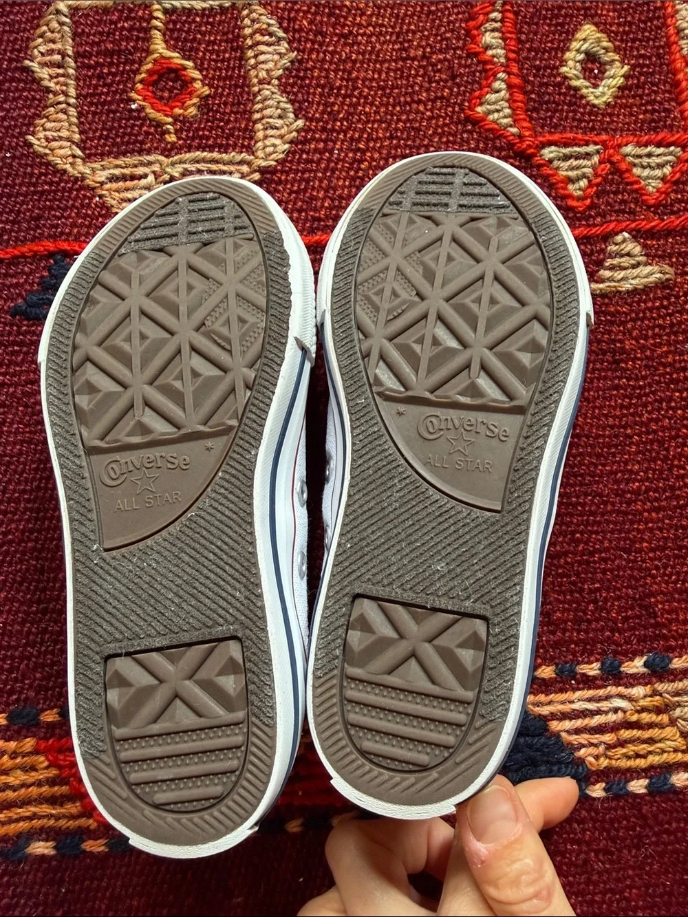 Converse low top